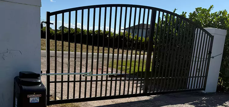 Driveway Fence Repair Conroe